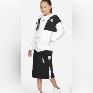 Nike Girl's NSW Fleece Skirt (M) Black/White/White MD (10-12 Big Kid)